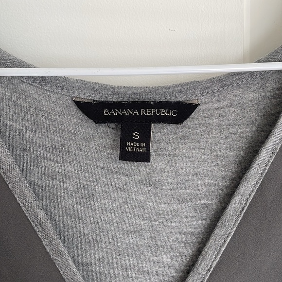 Banana Republic tank, elongated in grey - Picture 2 of 5
